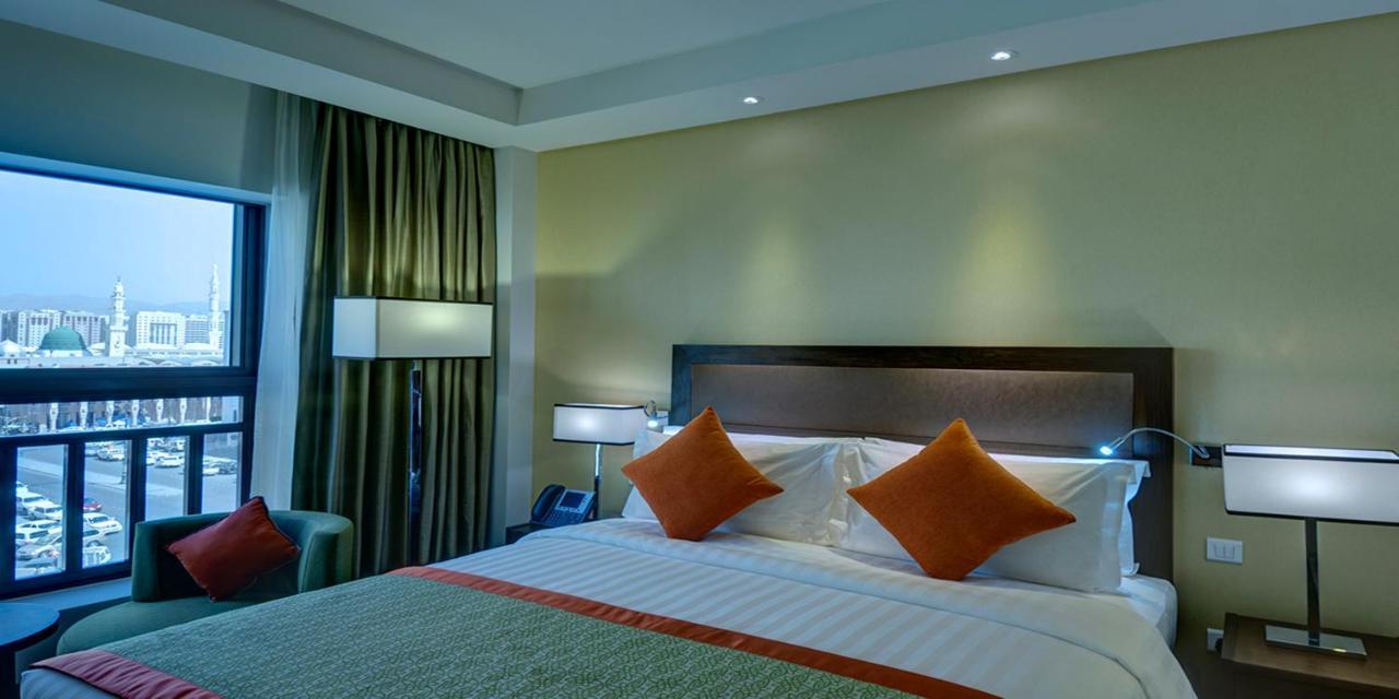 Crowne Plaza Madinah By Ihg Hotell Medina Eksteriør bilde A bedroom at the hotel