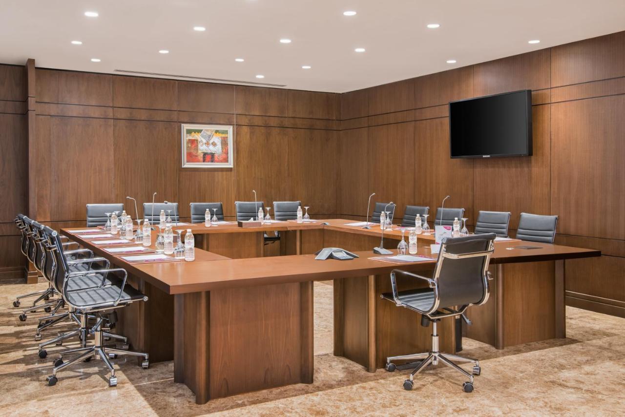 Crowne Plaza Madinah By Ihg Hotell Medina Eksteriør bilde Meeting room
