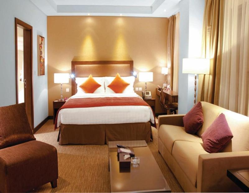 Crowne Plaza Madinah By Ihg Hotell Medina Eksteriør bilde A room at the hotel